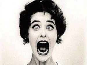 lady-screams lady-screams